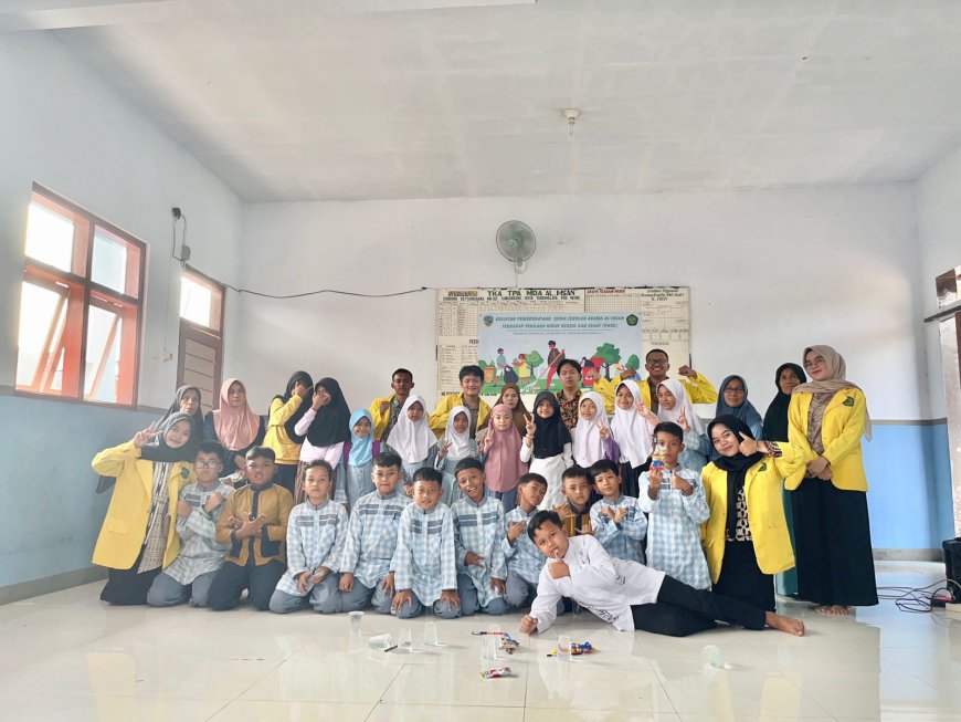 Mahasiswa Kesmas Unsil Kembangkan PHBS di Sekolah Agama Kp. Condong