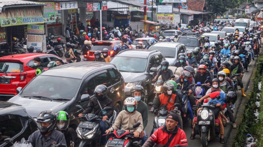 Strategi Keselamatan di Tengah Kemacetan Akhir Tahun, Saran Ahli untuk Pengemudi