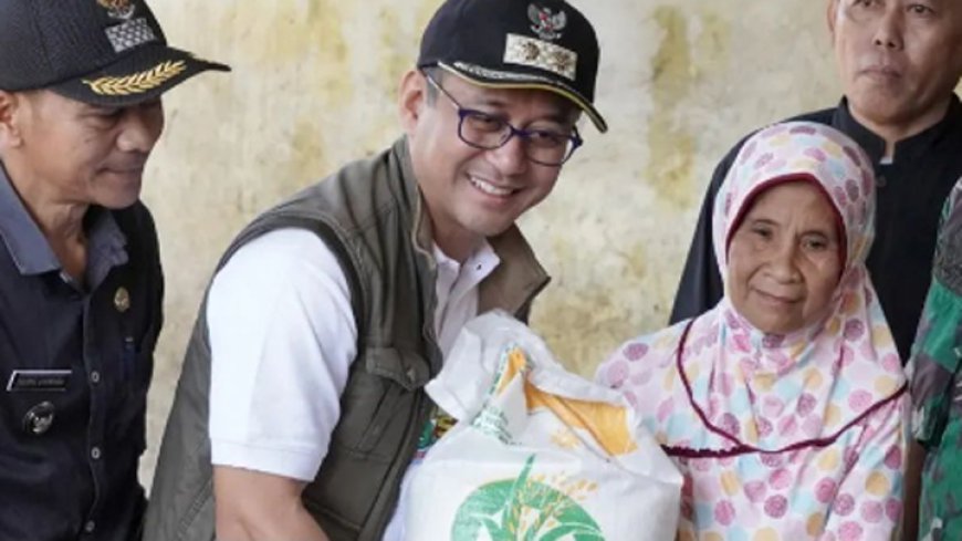 Wakil Bupati Tasikmalaya Cecep Pantau Distribusi Bantuan Pangan Nasional
