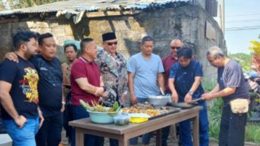 Komunitas Bikers Subuhan Bangun Warung Sedekah di Tasikmalaya