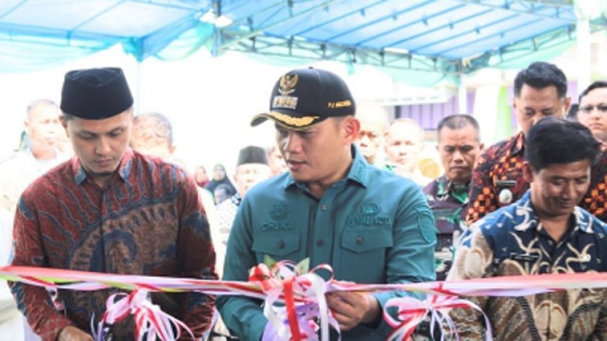 Pj. Wali Kota Tasikmalaya Resmikan dan Aktifkan Pasar Rakyat Purbaratu