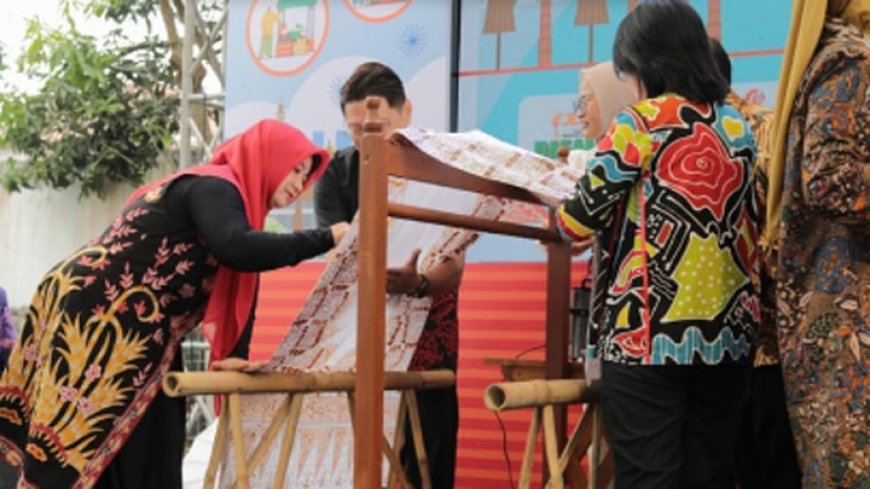 Gebyar Bangga Buatan Indonesia: Launching Layanan Batik di Tasikmalaya