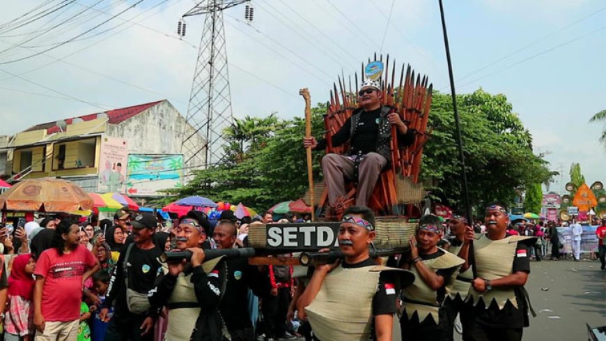 Helaran Jampana Meriahkan HUT ke-23 Kota Tasikmalaya