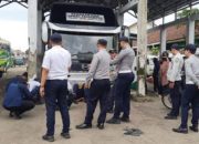 Ramp Check Jelang Nataru 2025 di Terminal Singaparna, Petugas Pastikan Kesiapan Angkutan Umum