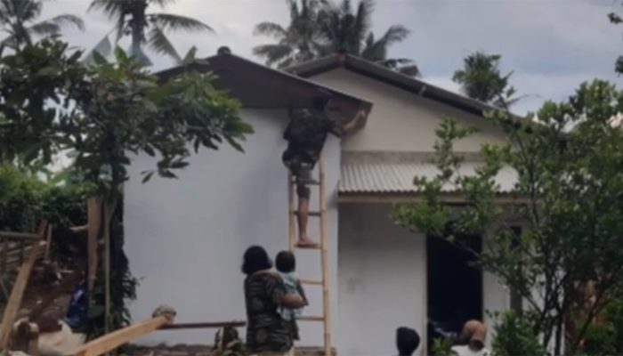 CSC Cihuni Sosial Community Bedah Rumah ke-12 di Kampung Cigadog Ciaro