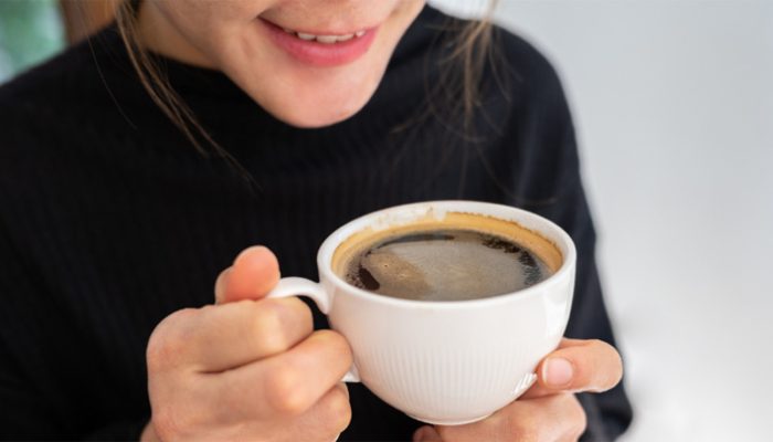 Waktu Terbaik Minum Kopi untuk Jaga Kesehatan Jantung dan Fokus Seharian