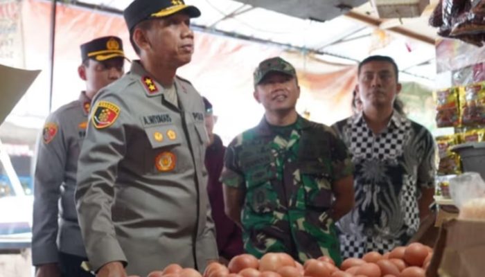 Cek Harga di Pasar Cikurubuk, Kapolda Jabar Pastikan Stok dan Harga Aman Jelang Lebaran