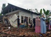 Tanah Bergerak Meluas, Ratusan Warga Cineam Tasikmalaya Terpaksa Mengungsi