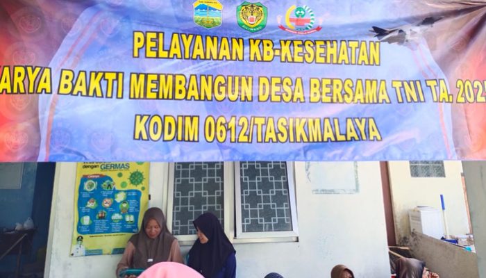Dinsos PPKBP3A Tasikmalaya Gelar Pelayanan KB Gratis dalam TMMD 2025 di Desa Cikapinis