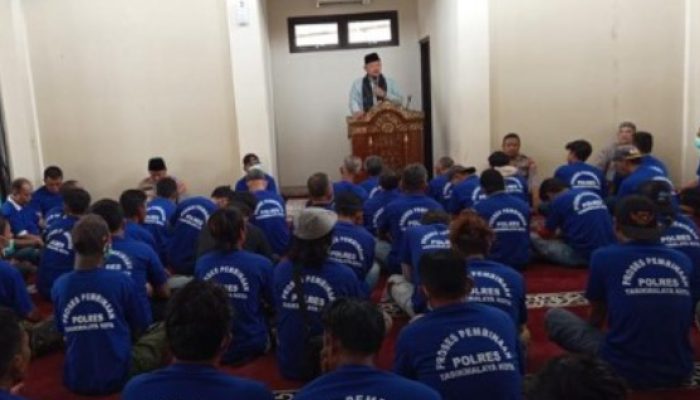 Humanis! Polres Tasikmalaya Kota Tertibkan Jukir Liar dengan Sentuhan Rohani