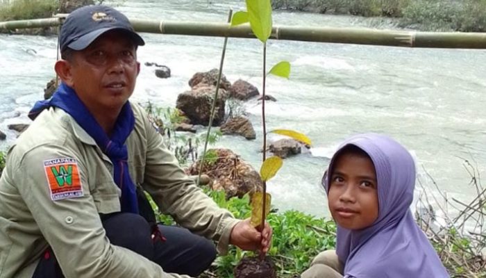 Aksi Komunitas Muda Jaga Batu Jasper, Warisan Alam Langka Tasikmalaya
