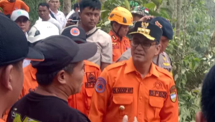 Longsor Salawu, Dua Korban Belum Ditemukan, Bupati Tasikmalaya Tinjau Langsung Lokasi