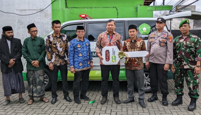 Komitmen Tanggung Jawab Sosial dan Lingkungan, PT Pegadaian Serahkan Ambulans Untuk Yayasan Asy-Syafiiyah