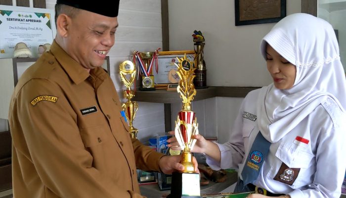 SMKN 3 Tasikmalaya Apresiasi Prestasi Aurora, Dorong Siswa Lain untuk Berani Berkarya