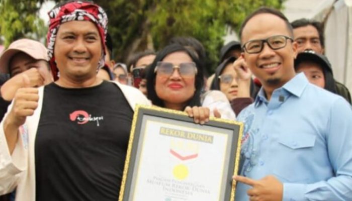Tasikmalaya Pecahkan Rekor MURI Kupat Tanjung Terbanyak di HUT ke-24