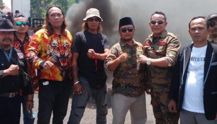 Kritik Berujung Laporan Polisi, Aksi Coretan DPRD Picu Gelombang Demonstrasi di Tasikmalaya