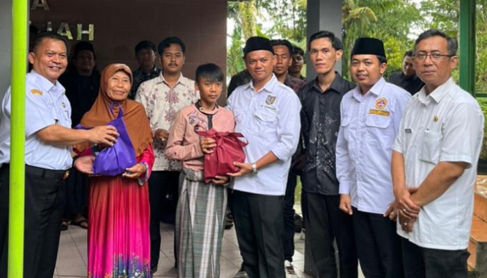 Karang Taruna Tunas Harapan Mekarjaya Awali Kepengurusan dengan Aksi Sosial