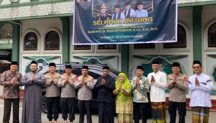 Kapolda Jabar Kunjungi Ponpes Cipasung, Ajak Santri Perkuat Karakter Kebangsaan