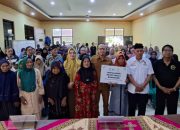 BAZNAS dan Mayasari Bakti Salurkan 175 Paket Ramadhan untuk Lansia di Tasikmalaya