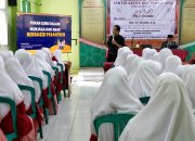 Ketua KPAID Tasikmalaya Bekali Santri Kelas Akhir di Ponpes Darussalam tentang Hak Anak