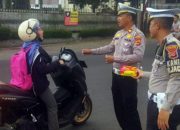 Aksi Ramadan Satlantas Polres Tasikmalaya, Tebar Nasi Kotak untuk Pengguna Jalan