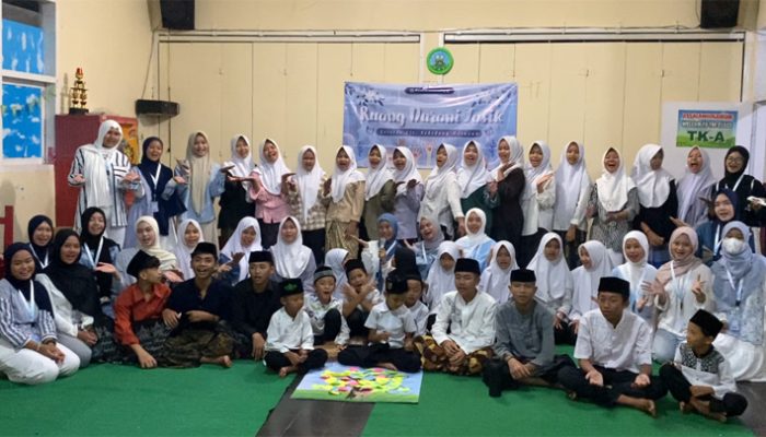 Hangatkan Ramadan, Komunitas RINTIK Gelar Iftar & Charity Bersama Anak Panti di Tasikmalaya