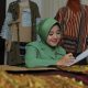 Almira Try Suhandy, Merajut Wastra Nusantara ke Panggung Mode Modern
