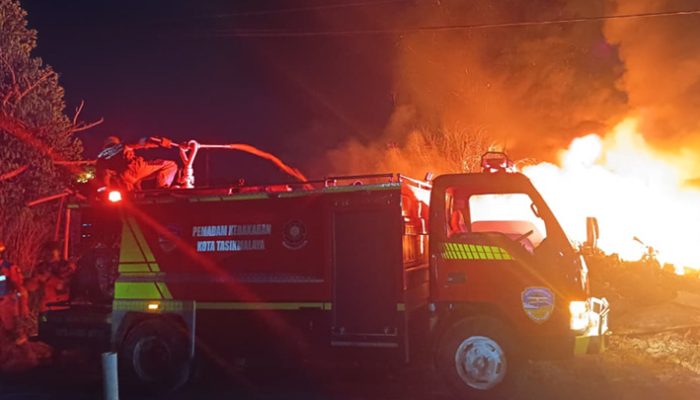 Bakar Sampah Berujung Petaka, Dua Kebakaran Terjadi di Kota Tasikmalaya