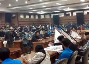 Tolak Kenaikan BBM, Aliansi BEM Tasikmalaya Duduki Gedung DPRD Kota Tasik