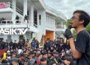 Mahasiswa STMIK Tasikmalaya Berunjuk Rasa Demi Hak Mereka