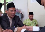 Sederhana Penuh Makna, Dede Muharam Nikahkan Putrinya di KUA