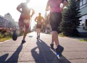 Running vs. Jogging: Memahami Perbedaan dan Memilih yang Tepat untuk Anda