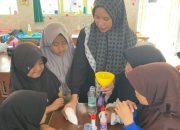 Siswa SDN Sindangwangi Aktif dalam Pembelajaran Literasi Sains Bersama Mahasiswa Kampus Mengajar
